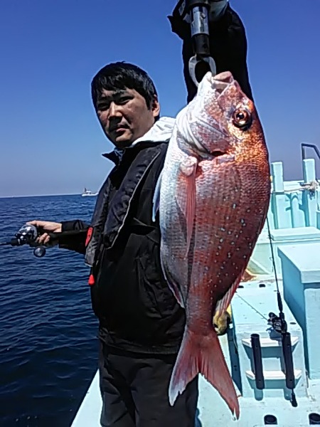 5月11日（土）　　久しぶりのマダイ画像