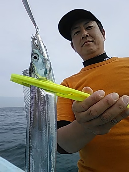 10月11日（金）　台風の影響で近場でタチウオを狙いました。画像