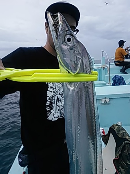 10月11日（金）　台風の影響で近場でタチウオを狙いました。画像