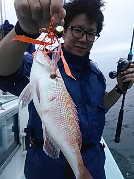 10月14日（月）　近場でマダイとタチウオとヒラメが釣れました。画像