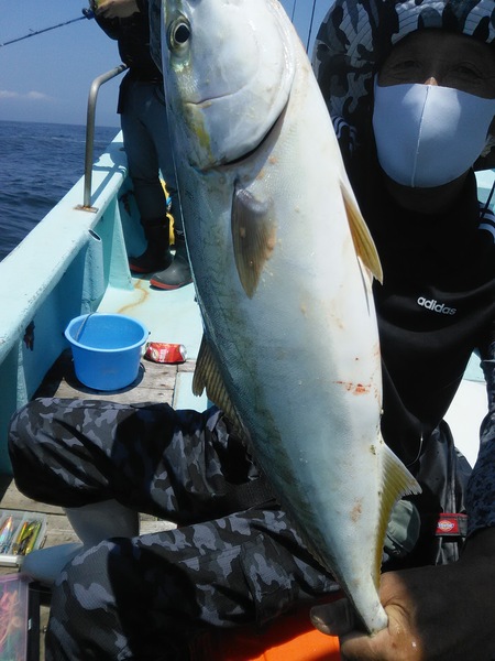 7月19日（日）まずまずの釣果マダイ・ハマチ・ヒラメ画像
